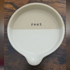 Mud Pie Ceramic white and beige spoon rest, 5"